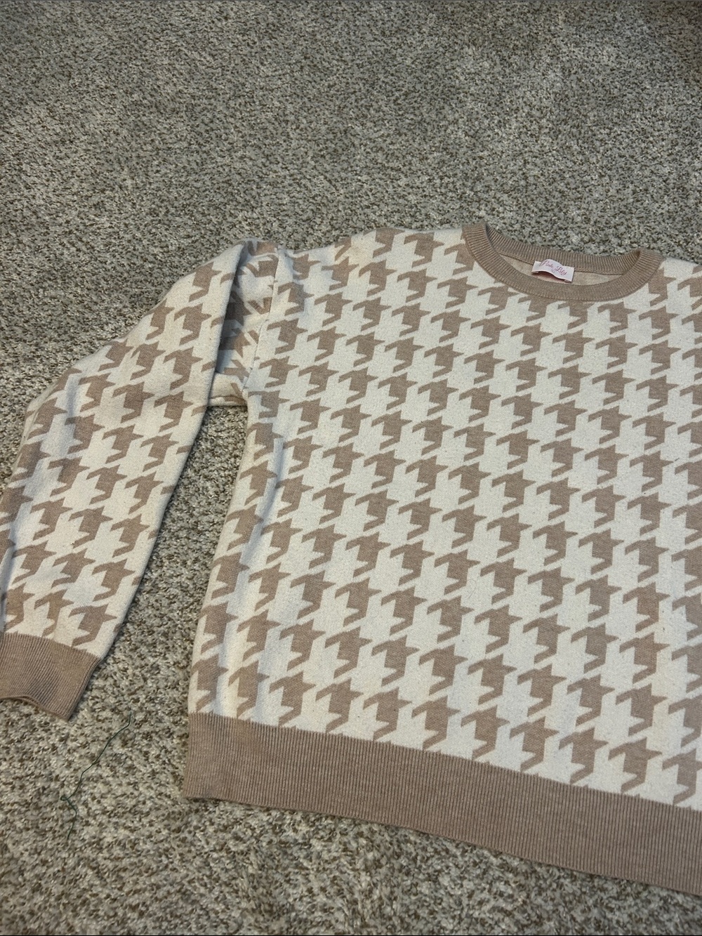 Pink Lily Cream and Tan Houndstooth Crewneck Sweater